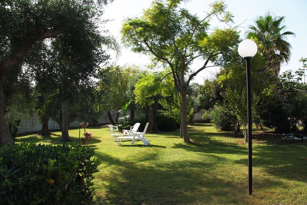 Agriturismo Villa Tommaso Torre dell'Orso Buitenkant foto
