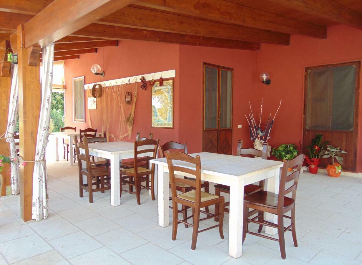 Agriturismo Villa Tommaso Torre dell'Orso Buitenkant foto